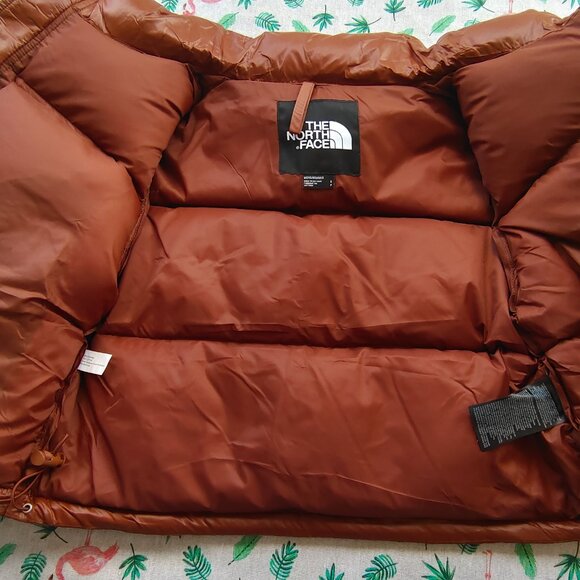 The North Face Nuptse Short Jacket - Picture 4 of 14